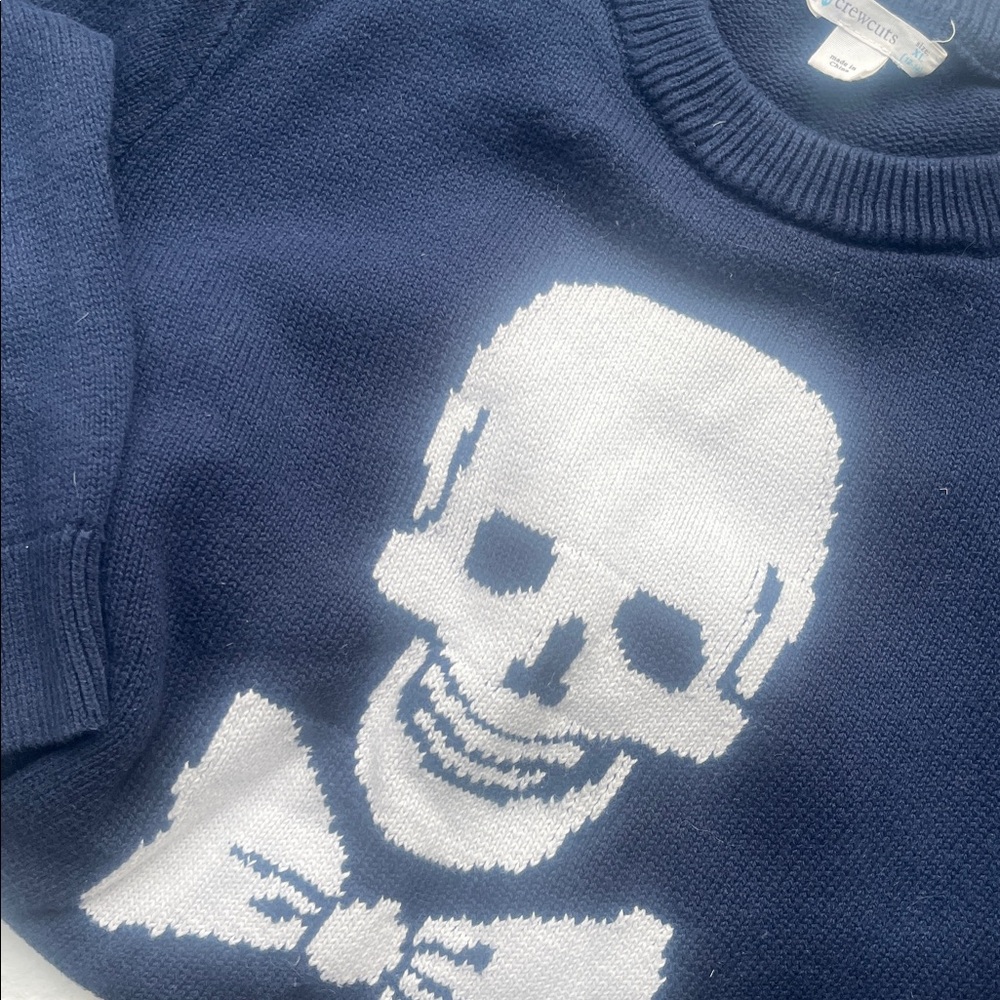 JCREW Crewcuts XL-12 navy • cotton • SWEATER • off-white intarsia Skull graphic